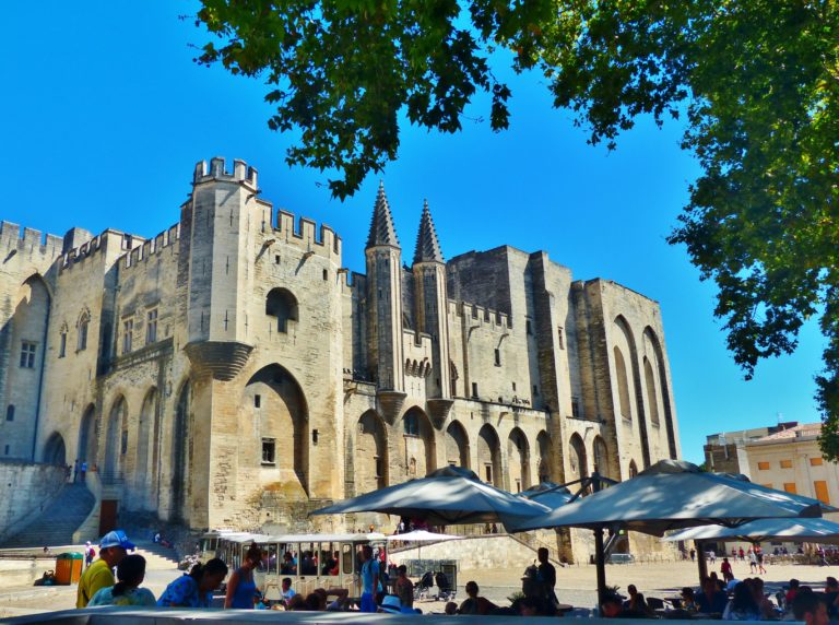 En Vadrouille Avignon Les Carnets De Gee